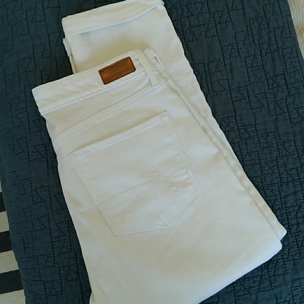 Denizen Levi's white modern crop jean